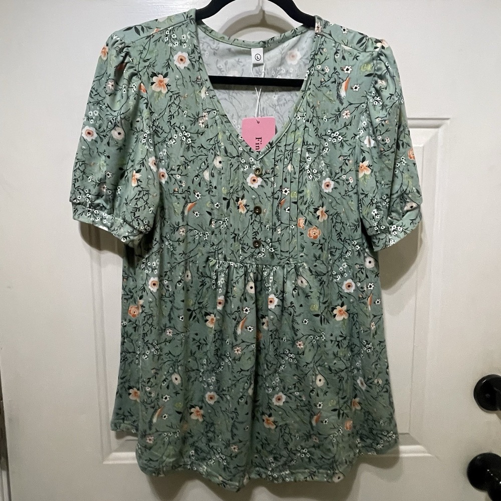 FINDSWEET Women's Blouse Tunic Short Sleeves Green Floral Size L NWT